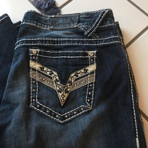 NWT Vigoss DK Blasted Chelsea Boot Cut Jeans